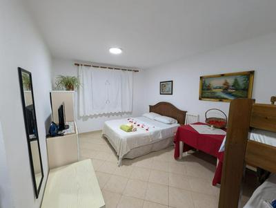 Zhizelle Xhamllik'Apartment