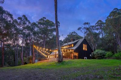 Onyx Retreat Healesville Luxury Lodge with Spa