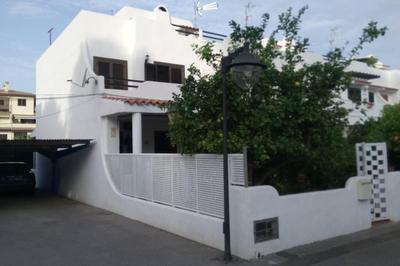 Maison à 300 m de la plage et piscine collective CV-VUT41064-CS