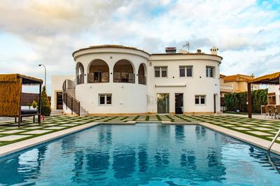 White Villa Deluxe