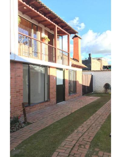 Alojamiento 1A Amplia Habitación Independiente