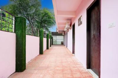 Hotel O NAGESHWAR GRAND HOTEL