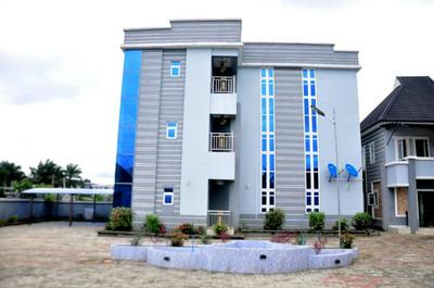 Alabalaba Hotel and Suites