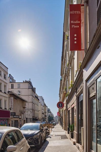 Posy Hotel by Happyculture