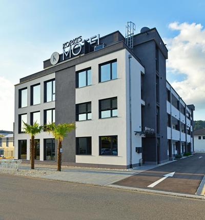 Korki's Motell, Billede 2