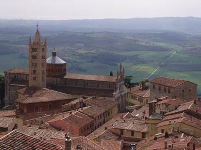 Dago House between hill and sea in tuscany
