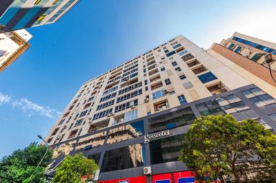 Bright Apartment l 15-Min Walk to City Center