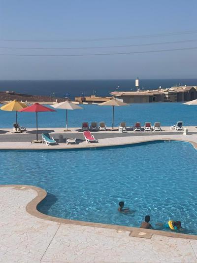 Porto Sokhna Island 2 families only