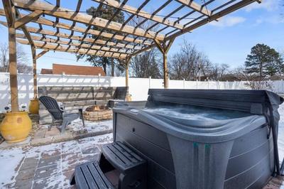 The Hideaway on Hazel- Luxury Smart Home w Hot Tub
