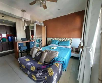 Manhattan Parkway Condominium