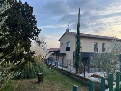 Italianflat - Casa Ulivi del Garda with Swimmingpool and FREE parking,