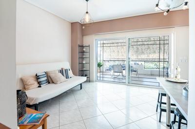 Riviera Retreat Relaxing Vacation Apartment by the Sea in Voula