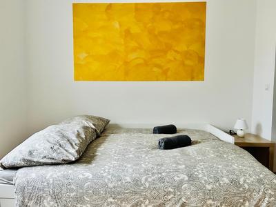 Cosy One Bedroom Apartment - 15 min to Center