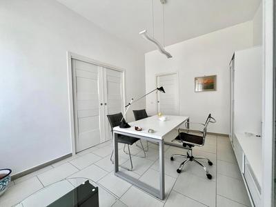 Luxury Seaview Apartment with Lift & Parking in Salerno City Center - Maison Dorotea