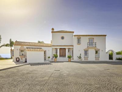 Breathtaking Villa near Estepona