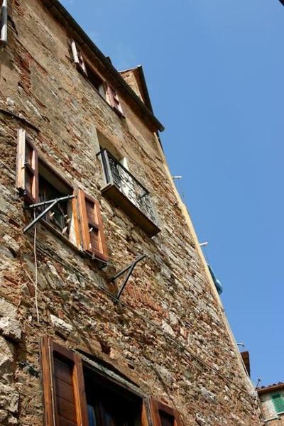 Dolce Vita mit Aussicht über Dorf und Land