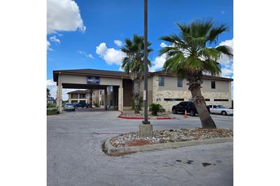 Karnes City Lodge