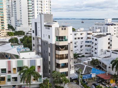 Habitación doble baño privado cerca al mar y bahia