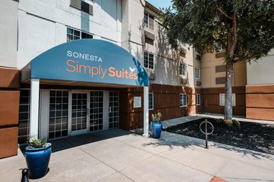 Sonesta Simply Suites Fort Worth
