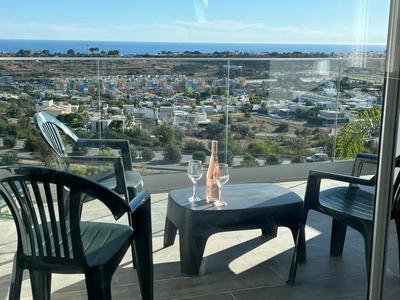 Ocean view by Charmes B