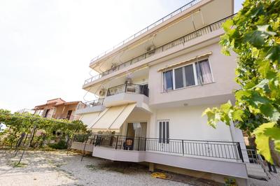 Vasili's Family Apartments