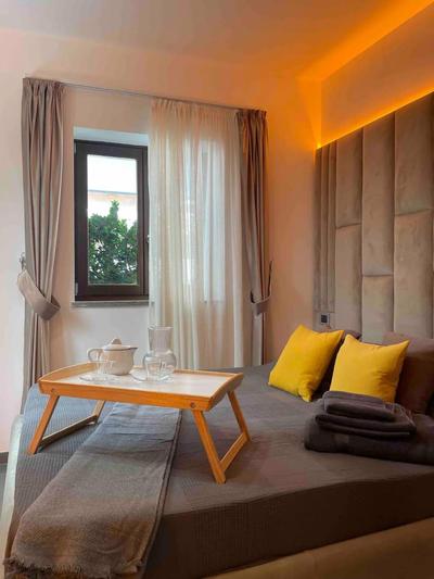 JOIVY Exclusive 2-Bedroom Villa with Private Garden - 5 minutes from the Colosseum