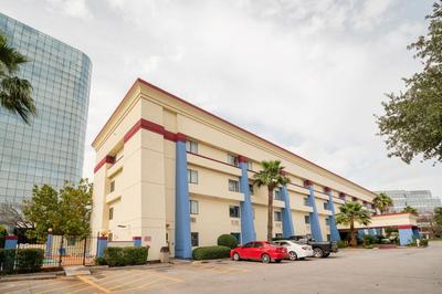 OYO Townhouse Houston Airport North