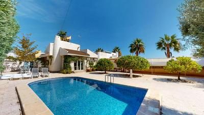 Holidoo Travel "Villa Rozmarin"