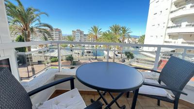 Apartamento en Puerto con Vistas al Canal