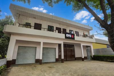 Hotel O Royal Classic