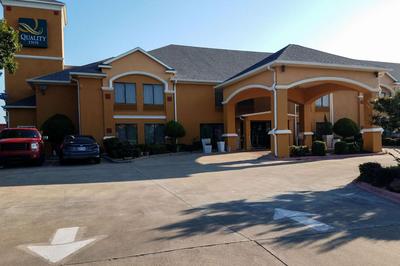 Quality Inn Hillsboro I-35, Photo 2