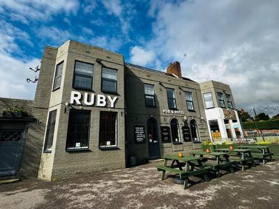 Ruby Pub & Hotel