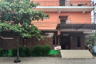 RedDoorz at Oxy Residence Manado