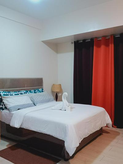 81 Newport Boulevard-Hyuna Place, Across NAIA T3