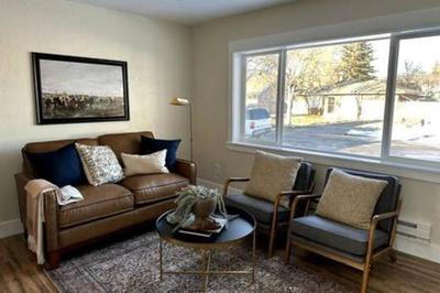 Corner Cottage by the Falls