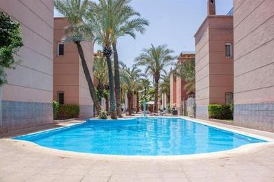 4 bedrooms house & swimming pool