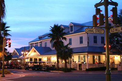 The Villages Sumter Landing With lanai & patio!