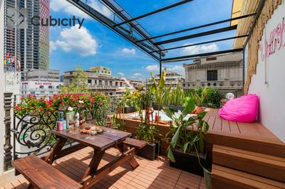 Cubicity Wall Street House