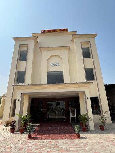 Hotel Vasu International