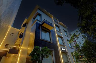 Townhouse Tipsyy Inn 16
