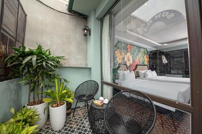 Madelise Amica Hotel and Travel