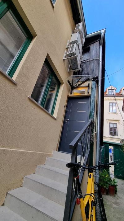 Spacious Old Town Condo