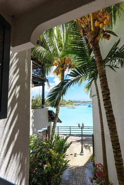 Sunset Boulevard Suites