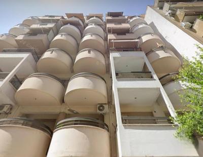 Elegant Central Studio with Balcony & WiFi Fiber