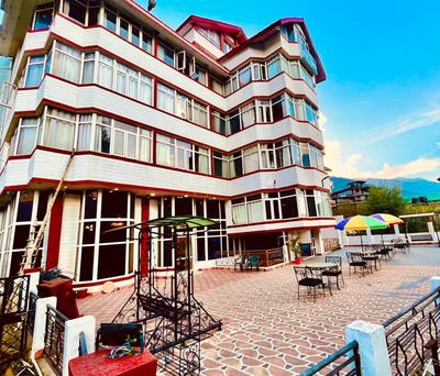The Town View Resort - Affordable luxury stay near mall road manali