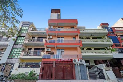 Townhouse Lucky Grand Palace