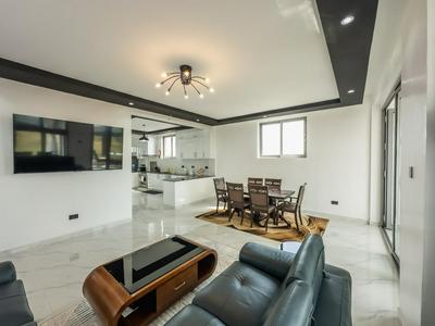 Avian Court Penthouse