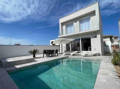 Villa moderna piscina privada