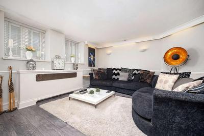 Luxury Flat in Cheslea Prime Location