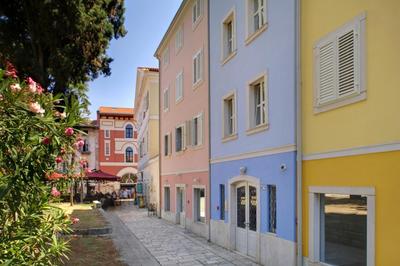 Old Town Suites and Rooms